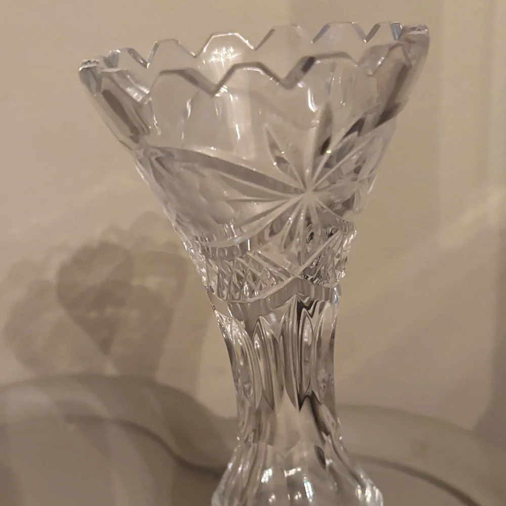Vintage 24% lead crystal etched hand cut vase sawtooth 9